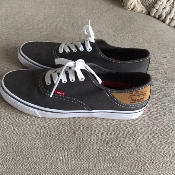 Levi's Other - Levi’s canvas shoes